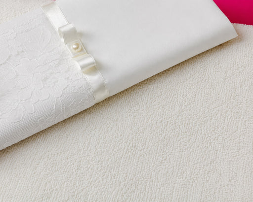 1 Piece - Girl's Oil Sheet- Beatrice