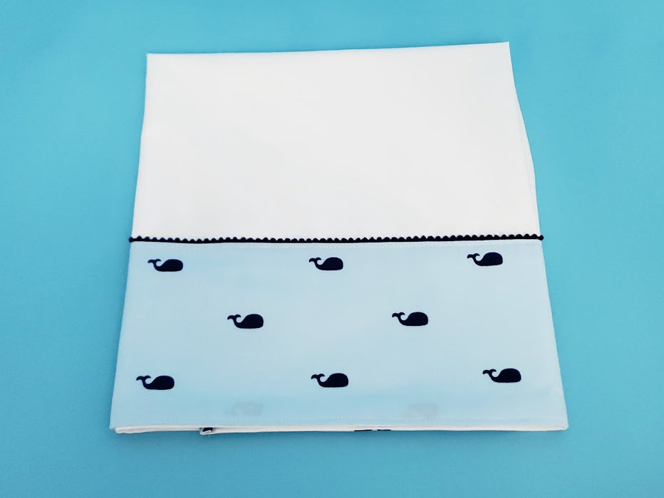 1 Piece - Boy's Oil Sheet - Whales