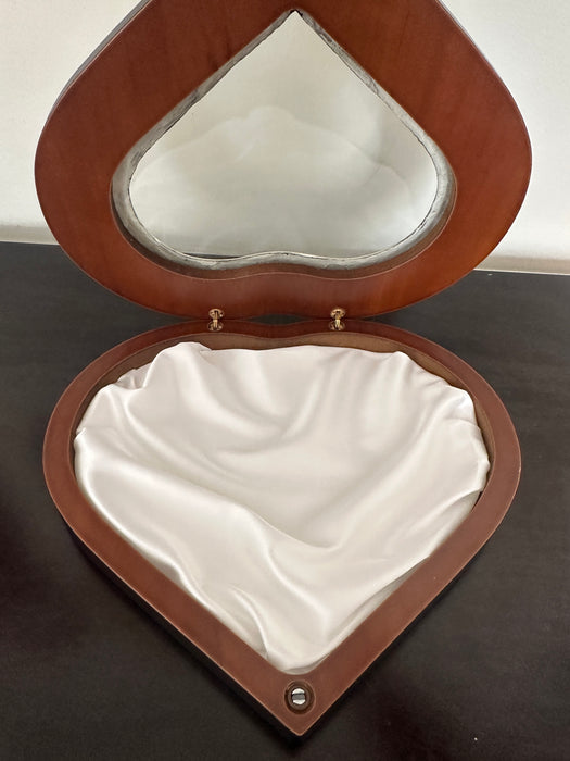 Silver Plated Heart Crown Case - Stefanothiki