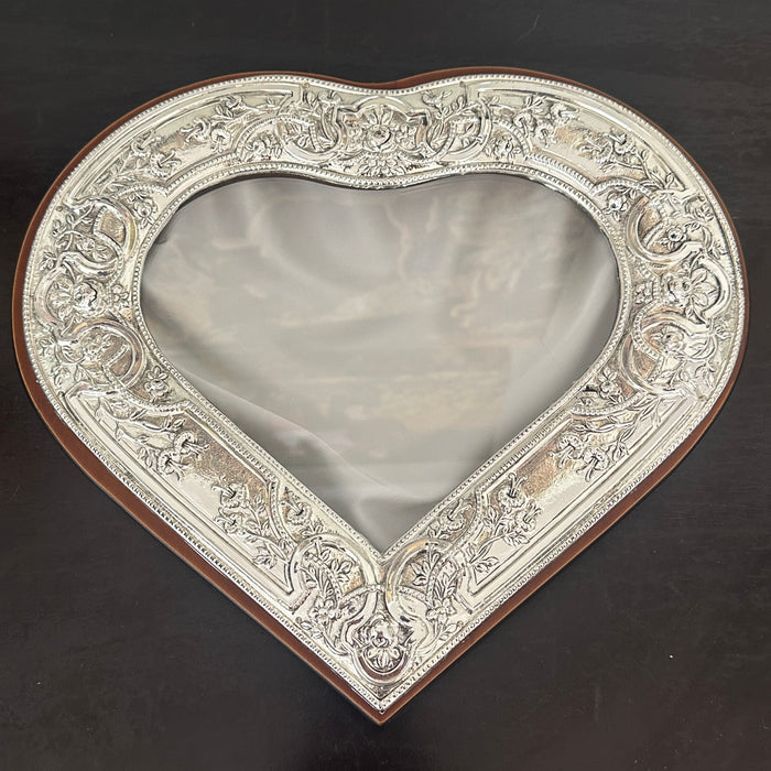 Silver Plated Heart Crown Case - Stefanothiki